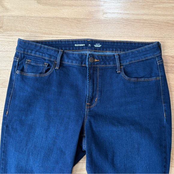 Old Navy Mid-Rise Power Slim Straight Leg Jeans Size 14 Short - Picture 2 of 9